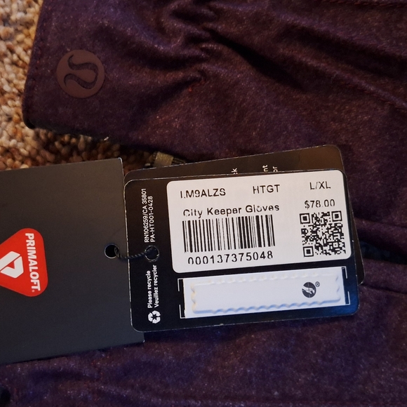 Lululemon Purple Winter Gloves SIZE L/XL - Picture 3 of 3